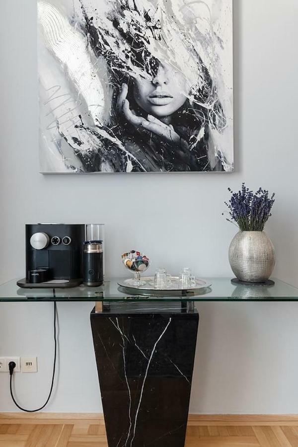 Sophies Place Yppenplatz - Imperial Lifestyle Parking Apartment Wien